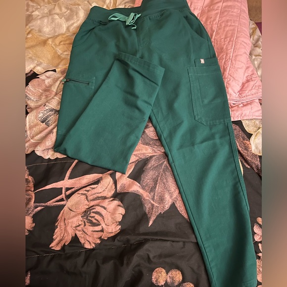 Figs;Hunter Green - Picture 2 of 2